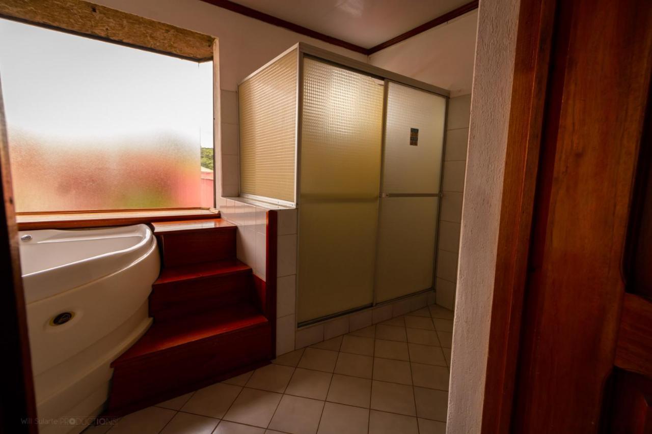 Boruka Bnb Hotel Alajuela Bagian luar foto