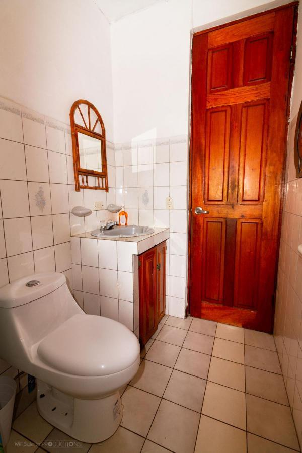 Boruka Bnb Hotel Alajuela Bagian luar foto
